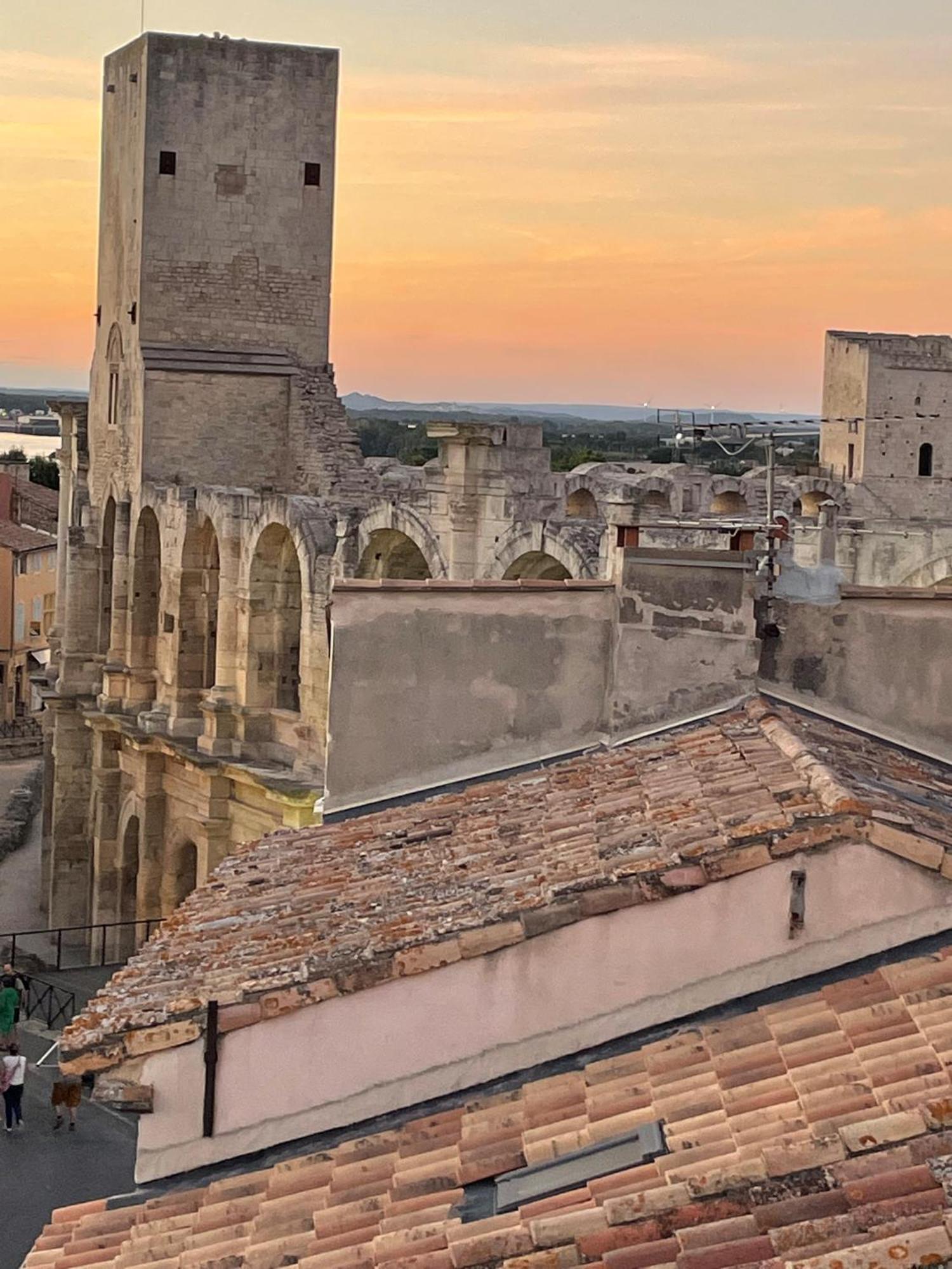 Le Petit Arles Apartment Exterior photo